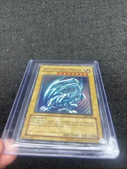 Blue-Eyes White Dragon SDK-001 Kaiba Ultra Rare Holo Dragon 3000/2500 Unlimited - Image 4