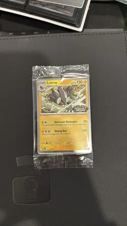Pokemon Luxray 028/088 Stamped Promo SEALED TCG Card - Image 1
