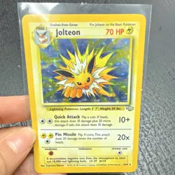 Pokemon Jolteon Jungle 4/64 Holo Rare 70 HP 1999 English Trading Card - Image 1