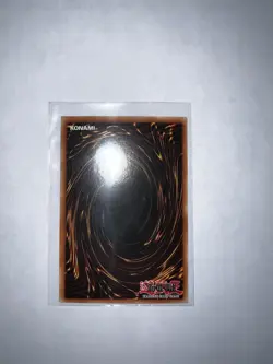 🔥 YUGIOH Magician of Black Chaos YGLD-ENC01 ULTRA RARE HOLOGRAPHIC NEAR MINT - Image 2