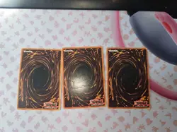 3x Yu-Gi-Oh! Blue-Eyes White Dragon SDK-001 Ultra Rare Playset - Image 2