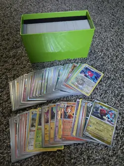 Pokemon Lot Of Over 600 Cards All Holo & Reverse Holo - Image 1