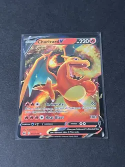 Pokemon TCG Charizard v Crown Zenith Holo Ultra Rare Card 018/159 - Image 3