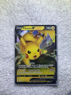 Pokemon Pikachu V Ultra Rare Full Art Vivid Voltage 043/185 - Image 1