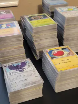 Pokemon TCG Bulk 600+ Cards - Image 1