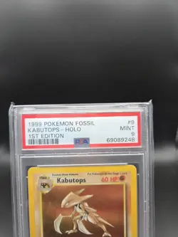 1999 POKEMON FOSSIL 1ST ED #9 KABUTOPS-HOLO PSA 9 - Image 2