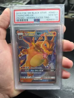 Pokemon TCG Hidden Fates Charizard GX SM211 Black Star Promo - Image 1