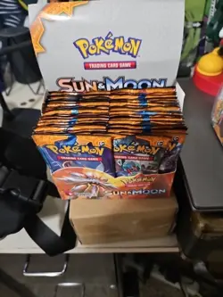 Lot of 32 Pokemon Sun And Moon {Fake} base set box of packs - Image 1