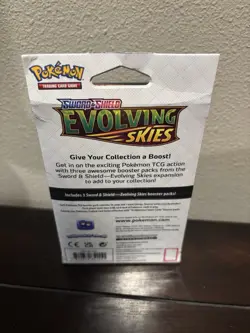 Sealed 3 Pack Evolving Skies Hanger Box Pokemon TCG Sword & Shield booster a 820650851551 - Image 3