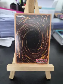 Goyo Guardian PGL2-EN042 Premium Gold: Return of the Bling 1st Edition LP - Image 2