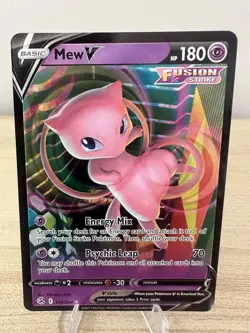 Pokemon Mew v Fusion Strike TCG Card Holo Ultra Rare 113/264 Full Art - Image 1