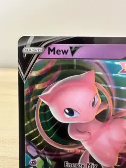 Pokemon Mew v Fusion Strike TCG Card Holo Ultra Rare 113/264 Full Art - Image 2