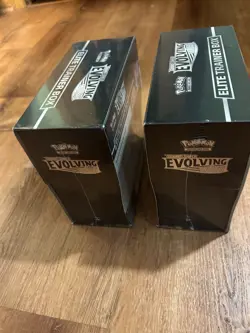 Pokemon TCG - Sword and Shield "Evolving Skies" Elite Trainer Box (ETB) SEALED - Image 3