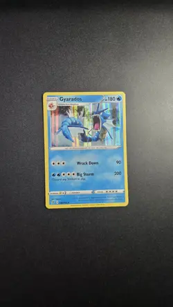 Gyarados 040/192 Holo Sword & Shield Rebel Clash Pokemon Card TCG - Image 1