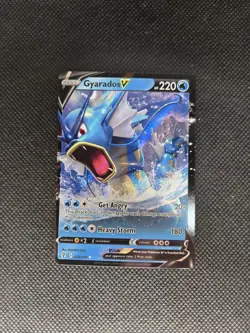 Pokemon Gyarados v TCG Evolving Skies Holo Ultra Rare Card 028/203 - Image 3