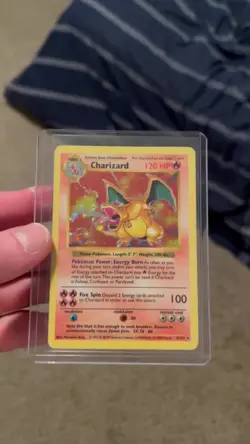 Pokemon Charizard 004/102 Base Set Shadowless Holo Rare English Card - Image 2