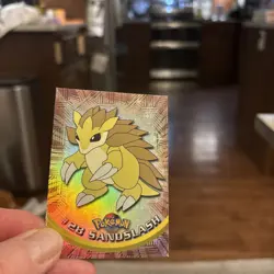 1999 Topps #28 Sandslash rainbow Holo Foil TV Animation Series 1 Pokemon Blue NM - Image 1