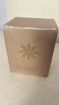 Vintage 2010 ULTRA PRO Magic The Gathering MTG Off White Mana Flip Deck Box - Image 4