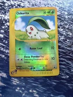 Chikorita 🍃 Base Set Expedition 100/165 Reverse Holo Vintage Pokemon Card WOTC - Image 1