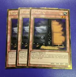 x3 Maxx "C" Gold Rare 1st Edition PGL3-EN042 NM/LP Yugioh - Image 1