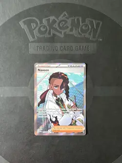 PERFECT ORDER - Naveen 112/088 - Full Art Trainer - Pokemon TCG - NM/M - IN HAND - Image 1