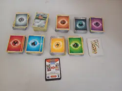 Lotto di 560 carte Pokemon GCC cards tra comuni Holo energie Vastro - Image 2