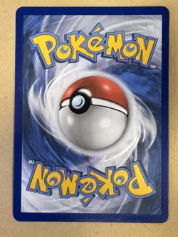 Pokemon Tcg Celebrations Surfing Pikachu V 008/025 NM condition - Image 4