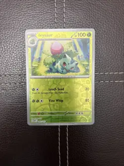 Pokemon TCG - Ivysaur - 002/165 - Scarlet & Violet: 151 - NM Reverse Holo - Image 1