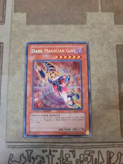 YUGIOH DARK MAGICIAN GIRL CT2-EN004 SECRET LIMITED ED NM ALT ART - Image 2
