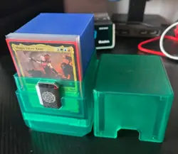 MTG Universes Beyond Warhammer 40K Tyranid Swarm Commander Deck Sleeves Deck Box - Image 1