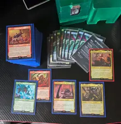 MTG Universes Beyond Warhammer 40K Tyranid Swarm Commander Deck Sleeves Deck Box - Image 2