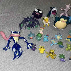 Pokemon Figure Bundle – Mixed Job Lot – Popular Characters, Poke Balls & Coins - Image 2
