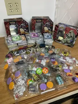 Pokemon TCG Supplies Lot - Coins - Dice - Sealed Energy packs - Tokens - Image 1