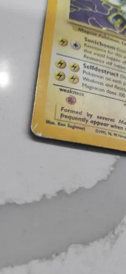 Pokemon TCG Magneton Fossil 11/62 Holo Unlimited Holo Rare - Image 3