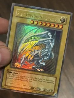 Yugioh Blue-Eyes White Dragon SDK-001 Ultra Rare Unlimited LP Heavy Holo Bleed - Image 4