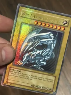 Yugioh Blue-Eyes White Dragon SDK-001 Ultra Rare Unlimited LP Heavy Holo Bleed - Image 5