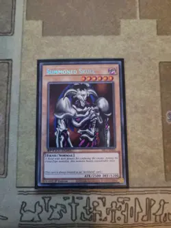 YUGIOH SUMMONED SKULL SBC1-EN101 SECRET 1ST ED NM SPEED DUEL - Image 2