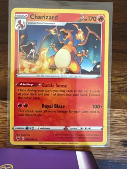 Charizard 025/185 Rare Vivid Voltage Pokemon Near Mint - Image 1