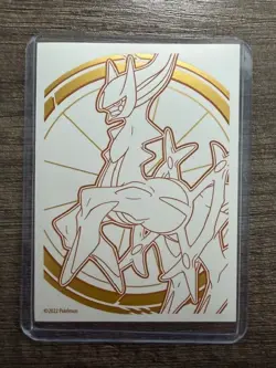 POKEMON FULL ART PIKACHU 005/025 RARE CELEBRATIONS 2021 LP + ARCEUS SLEEVE - Image 5