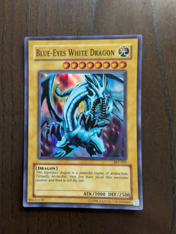 Yu-Gi-Oh Vintage Blue-Eyes White Dragon SKE-001 Starter Deck Kaiba Ultra Rare - Image 1