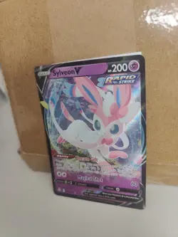 Pokemon TCG Sylveon v Evolving Skies Holo Ultra Rare Card 074/203 LP-NM - Image 3