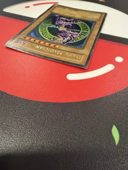 Konami Dark Magician SDY-006 Starter Deck: Yugi Ultra Rare Holo 2500ATK 2100DEF - Image 4