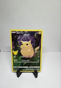 Pokemon Pikachu 005/025 Celebrations Holo English TCG - Image 2