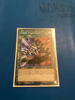 YUGIOH Collectors Rare Toon Page-Flip TOCH-EN004 - Image 1