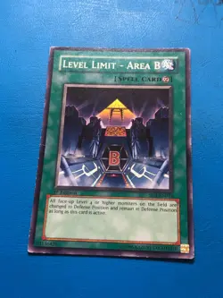 YUGIOH Common Level Limit - Area B SD3-EN024 1st Edition PLAYED - Image 1