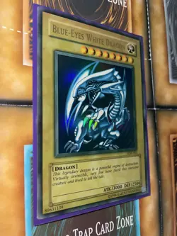 Yu-Gi-Oh! TCG Blue-Eyes White Dragon SDK-001 MISPRINT Faded Error - MP (1C) - Image 2