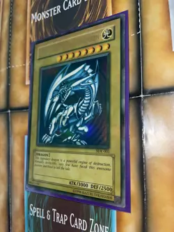Yu-Gi-Oh! TCG Blue-Eyes White Dragon SDK-001 MISPRINT Faded Error - MP (1C) - Image 3