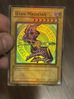 Yugioh Dark Magician SDY-006 Ultra Rare Unlimited MP Heavy Holo Bleed - Image 1