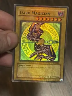 Yugioh Dark Magician SDY-006 Ultra Rare Unlimited MP Heavy Holo Bleed - Image 3