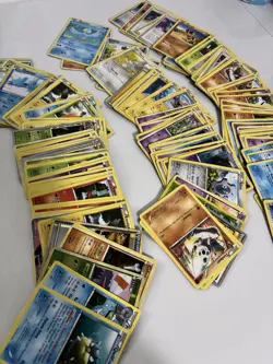 Lot 150 Mixed POKEMON Cards - Image 1
